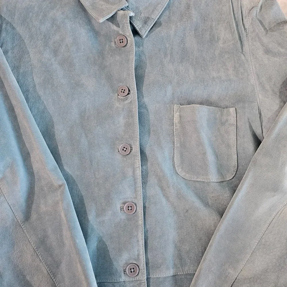 Y2k Women's Sky Blue Button Down 100% Suede Leather Shirt. Preowned Obviosly . - Picture 9 of 15